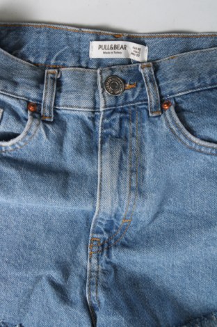 Pantaloni scurți de femei Pull&Bear, Mărime XXS, Culoare Albastru, Preț 92,00 Lei