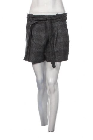 Damen Shorts Pull&Bear, Größe S, Farbe Grau, Preis € 3,85