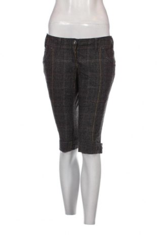 Дамски къс панталон Q/S by S.Oliver, Размер S, Цвят Сив, Цена 5,10 лв.