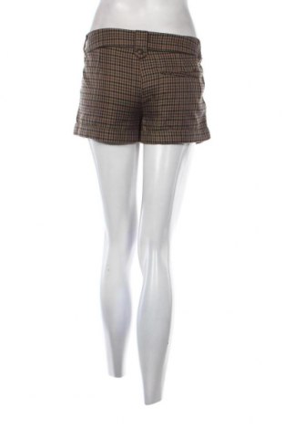 Damen Shorts Q/S by S.Oliver, Größe M, Farbe Mehrfarbig, Preis 4,97 €