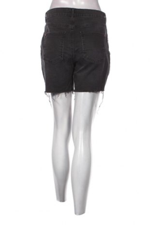 Дамски къс панталон Reserved, Размер M, Цвят Сив, Цена 18,82 лв.