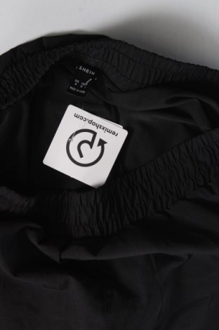 Γυναικείο κοντό παντελόνι SHEIN, Μέγεθος M, Χρώμα Μαύρο, Τιμή 4,35 €