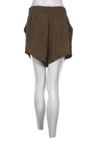 Damen Shorts Springfield, Größe L, Farbe Grün, Preis 11,19 €