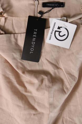 Γυναικείο κοντό παντελόνι Trendyol, Μέγεθος XS, Χρώμα  Μπέζ, Τιμή 8,33 €