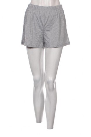 Γυναικείο κοντό παντελόνι Trendyol, Μέγεθος M, Χρώμα Γκρί, Τιμή 39,69 €