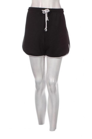 Γυναικείο κοντό παντελόνι Trendyol, Μέγεθος XL, Χρώμα Μαύρο, Τιμή 9,56 €