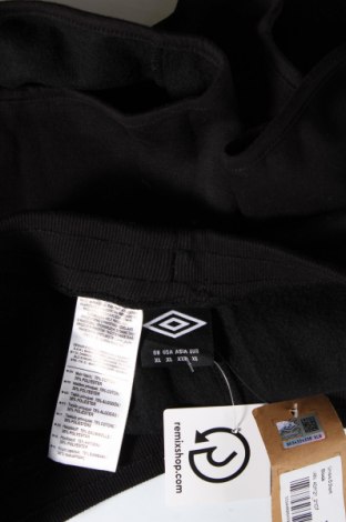 Дамски къс панталон Umbro, Размер XL, Цвят Черен, Цена 23,10 лв.