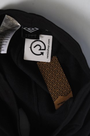 Γυναικείο κοντό παντελόνι Umbro, Μέγεθος M, Χρώμα Μαύρο, Τιμή 7,54 €