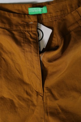 Pantaloni scurți de femei United Colors Of Benetton, Mărime XL, Culoare Maro, Preț 253,29 Lei