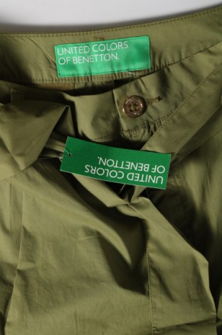 Γυναικείο κοντό παντελόνι United Colors Of Benetton, Μέγεθος S, Χρώμα Πράσινο, Τιμή 39,69 €