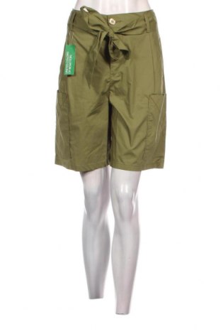 Дамски къс панталон United Colors Of Benetton, Размер S, Цвят Зелен, Цена 30,80 лв.