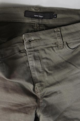 Pantaloni scurți de femei Vero Moda, Mărime M, Culoare Verde, Preț 23,68 Lei