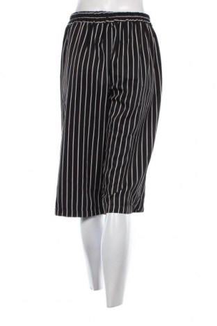 Дамски къс панталон Zalora, Размер M, Цвят Черен, Цена 7,60 лв.