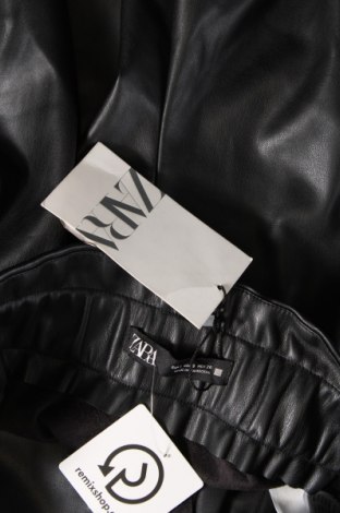 Дамски къс панталон Zara, Размер S, Цвят Черен, Цена 26,22 лв.