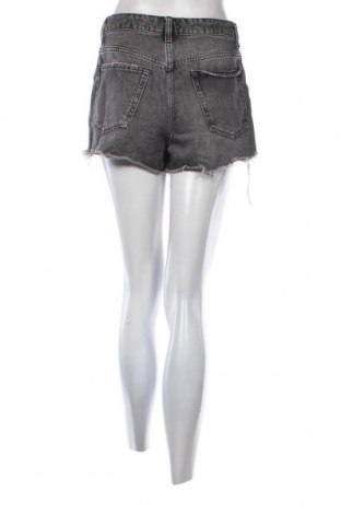Дамски къс панталон Zara, Размер S, Цвят Сив, Цена 16,00 лв.