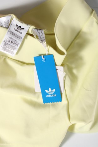 Дамски клин Adidas Originals, Размер XS, Цвят Жълт, Цена 41,58 лв.