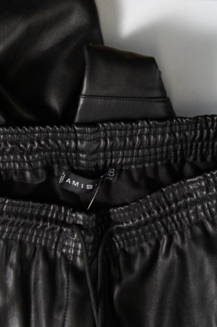 Дамски кожен панталон Amisu, Размер M, Цвят Черен, Цена 17,41 лв.