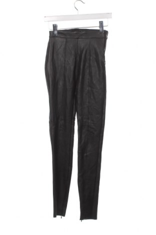 Дамски кожен панталон Amisu, Размер XXS, Цвят Черен, Цена 8,99 лв.