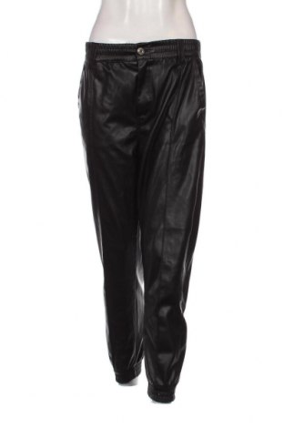Γυναικείο παντελόνι δερμάτινο Bershka, Μέγεθος M, Χρώμα Μαύρο, Τιμή 9,00 €