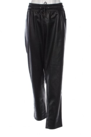 Γυναικείο παντελόνι δερμάτινο Bpc Bonprix Collection, Μέγεθος XXL, Χρώμα Μαύρο, Τιμή 8,97 €