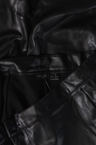 Γυναικείο παντελόνι δερμάτινο Esmara, Μέγεθος M, Χρώμα Μαύρο, Τιμή 5,38 €