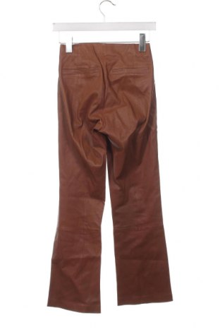 Дамски кожен панталон Fine Copenhagen, Размер XS, Цвят Кафяв, Цена 14,40 лв.