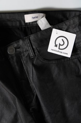 Γυναικείο παντελόνι δερμάτινο Heine, Μέγεθος M, Χρώμα Μαύρο, Τιμή 25,36 €