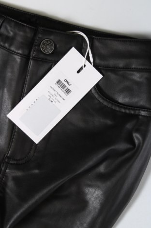 Γυναικείο παντελόνι δερμάτινο ONLY, Μέγεθος XXS, Χρώμα Μαύρο, Τιμή 12,14 €