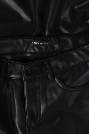 Γυναικείο παντελόνι δερμάτινο ONLY, Μέγεθος S, Χρώμα Μαύρο, Τιμή 5,34 €