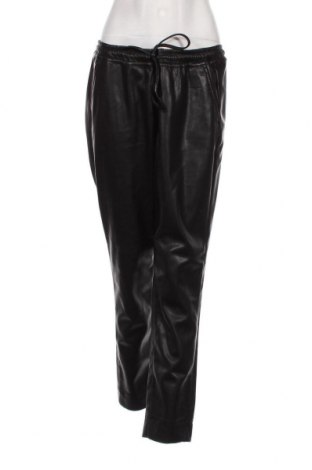 Дамски кожен панталон S.Oliver, Размер M, Цвят Черен, Цена 110,21 лв.