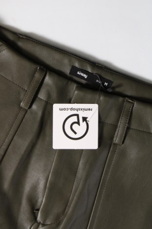 Dámske kožené nohavice  Sinsay, Veľkosť M, Farba Zelená, Cena  12,94 €