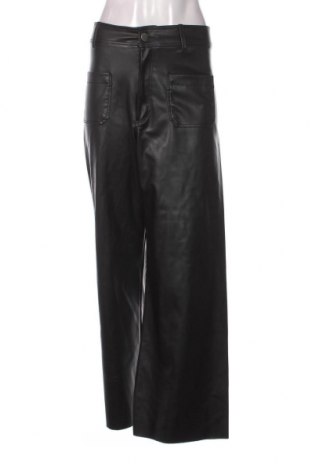 Γυναικείο παντελόνι δερμάτινο Zara, Μέγεθος L, Χρώμα Μαύρο, Τιμή 8,30 €