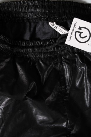 Damen Lederhose Zara, Größe L, Farbe Schwarz, Preis 8,46 €
