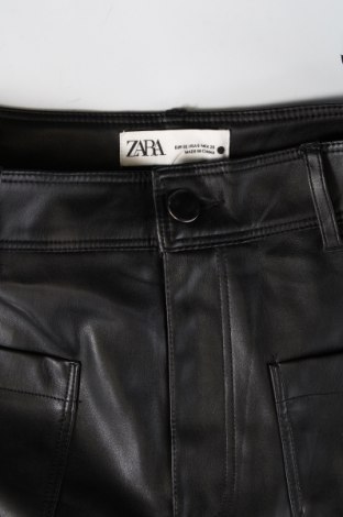 Дамски кожен панталон Zara, Размер M, Цвят Черен, Цена 27,00 лв.