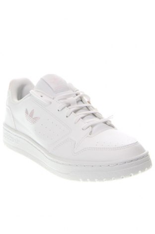 Дамски обувки Adidas, Размер 36, Цвят Бял, Цена 103,20 лв.