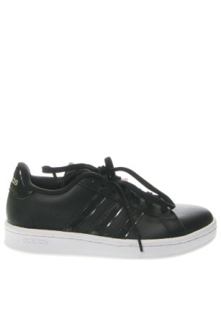 Дамски обувки Adidas, Размер 36, Цвят Черен, Цена 115,71 лв.