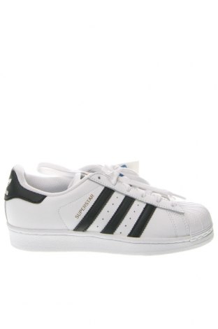 Дамски обувки Adidas Originals, Размер 36, Цвят Бял, Цена 121,80 лв.
