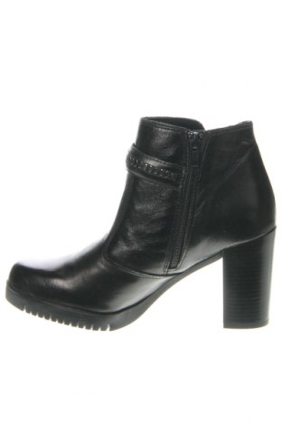 Дамски обувки Bata, Размер 37, Цвят Черен, Цена 75,60 лв.