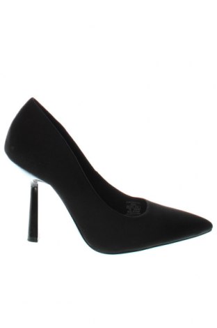 Дамски обувки Bershka, Размер 38, Цвят Черен, Цена 37,20 лв.