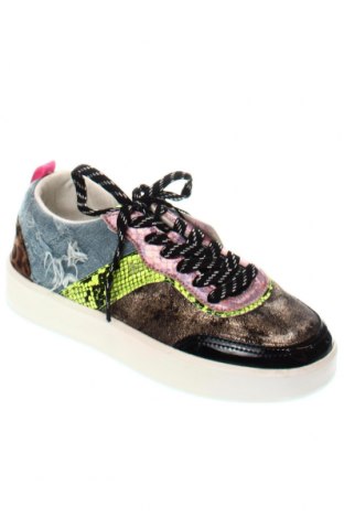 Дамски обувки Desigual, Размер 37, Цвят Многоцветен, Цена 103,20 лв.