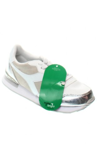 Дамски обувки Diadora, Размер 36, Цвят Многоцветен, Цена 109,62 лв.
