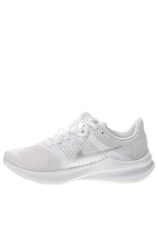 Дамски обувки Nike, Размер 35, Цвят Бял, Цена 172,00 лв.