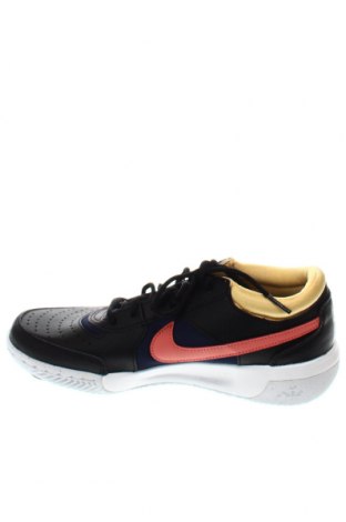 Дамски обувки Nike, Размер 38, Цвят Многоцветен, Цена 168,49 лв.