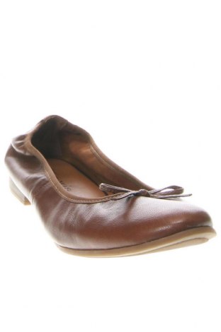 Дамски обувки Tamaris, Размер 40, Цвят Кафяв, Цена 40,08 лв.