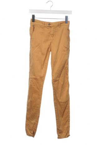 Дамски панталон Bershka, Размер XS, Цвят Жълт, Цена 4,35 лв.