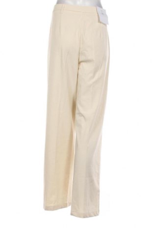 Дамски панталон Bershka, Размер M, Цвят Бежов, Цена 19,78 лв.