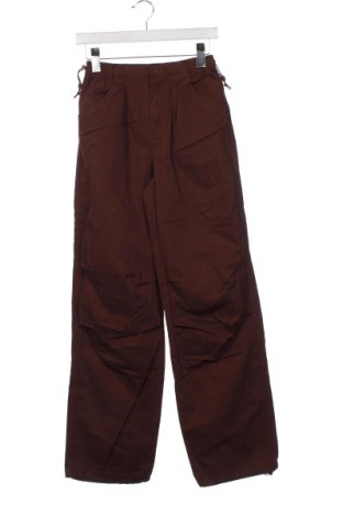 Дамски панталон Bershka, Размер XS, Цвят Кафяв, Цена 21,62 лв.