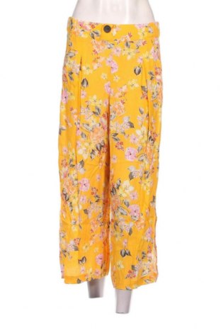 Γυναικείο παντελόνι Bershka, Μέγεθος XS, Χρώμα Κίτρινο, Τιμή 10,67 €