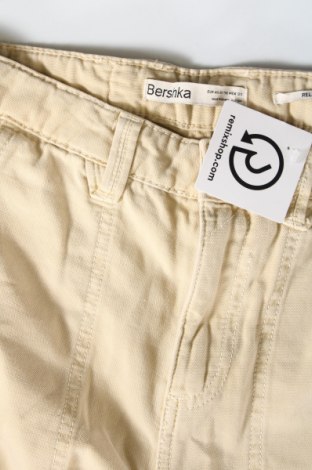 Dámské kalhoty  Bershka, Velikost M, Barva Béžová, Cena  198,00 Kč