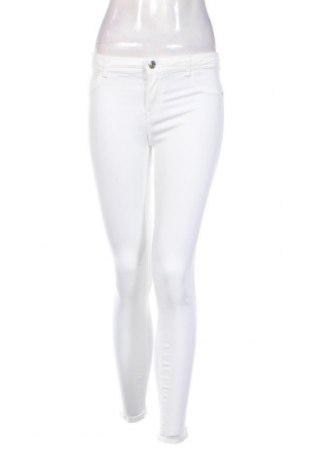Дамски панталон Bershka, Размер M, Цвят Екрю, Цена 17,40 лв.